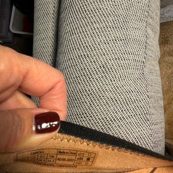 Vionic Ballet Flats - Picture 5 of 6